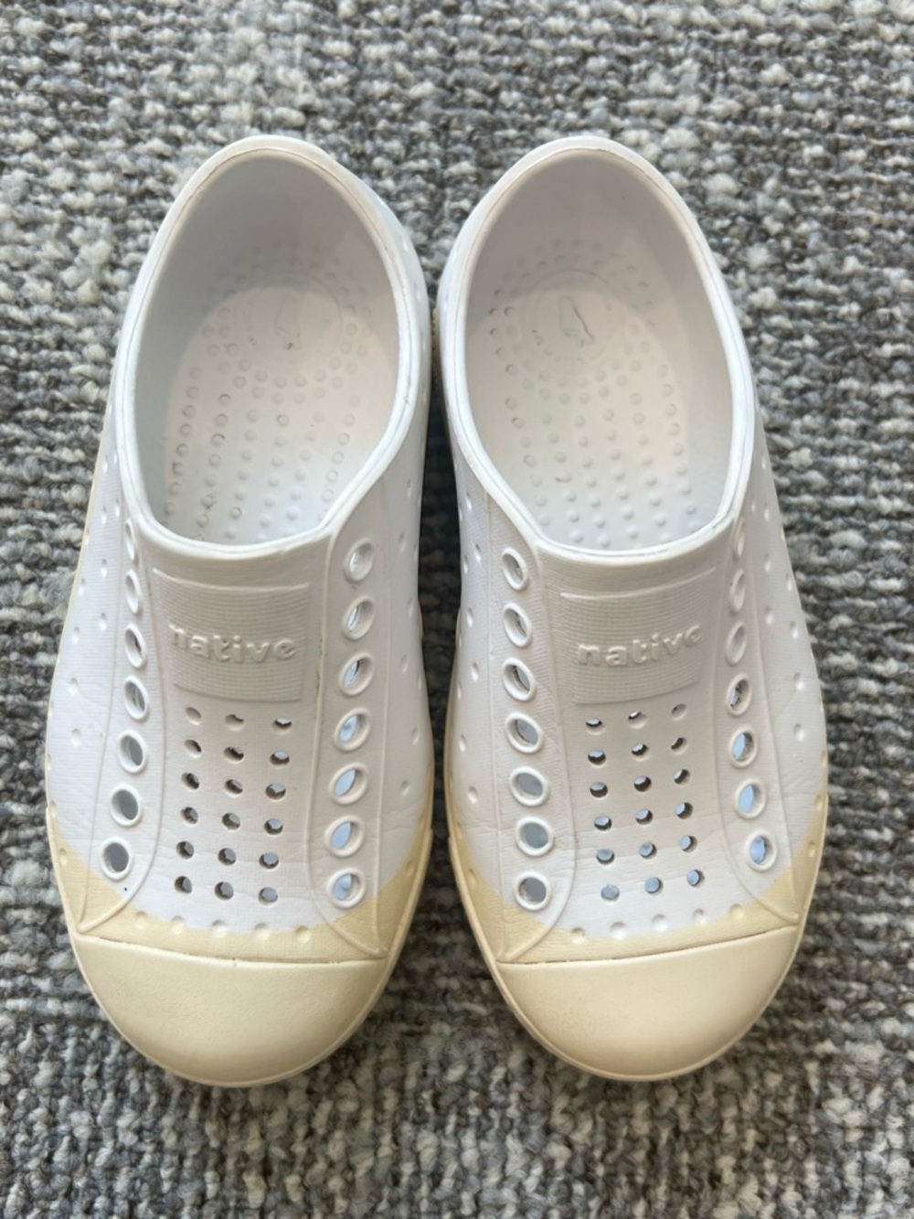 Native Kids Water Shoes in White and Cream - Picture 3 of 5